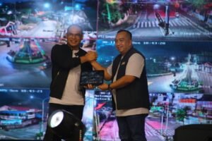 Pemkab Kotabaru Resmi Tutup Hubfest 2025, Donnie Sibarani Guncang Panggung Siring Laut