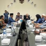 Warga RT 06 Desak Penyerahan Fasum yang Terbengkalai, DPRD Turun Tangan