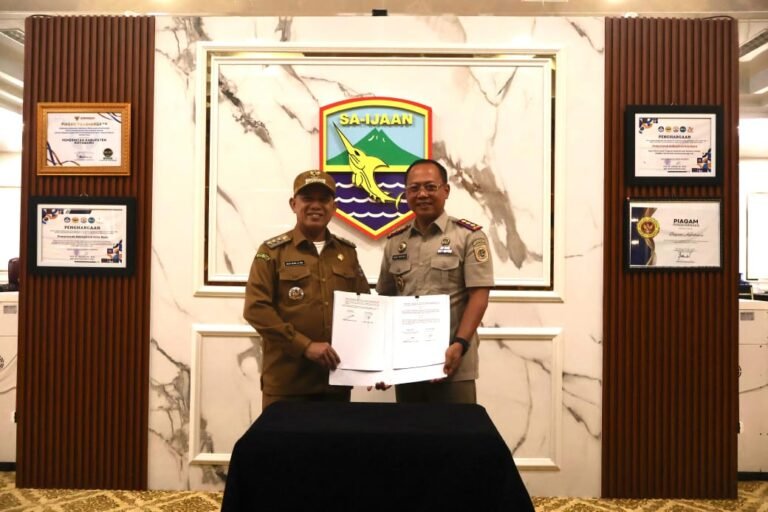 Pemkab Kotabaru Serahkan Mobil Operasional untuk Perkuat Layanan Kantor Pertanahan