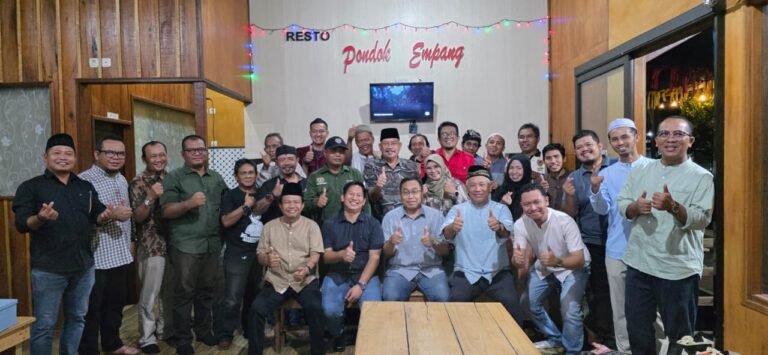 Perkuat Sinergi dengan Media, PT BSS dan Guthrie Pulau Laut Refinery Gelar Buka Puasa Bersama