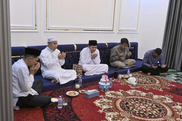 Pimpinan Ponpes Darussalam Apresiasi THR Hasnur Group, Kenang Sosok Dermawan Pendiri