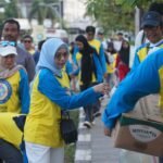 Perkuat Aksi Nyata Peduli Lingkungan, Alumni Universitas Airlangga di Banjarmasin Gelar Fun Walk Sambil Pungut Sampah