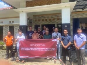 Perkuat Kamtibmas, Polda Kalsel Gelar Dialog dan Bansos di Bekambit