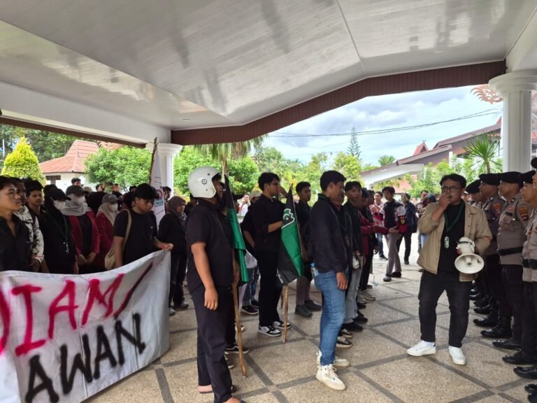 Demo Mahasiswa di Tala Tak Dihadiri Dewan, Sekretaris: Sedang Urus Solar Subsidi di Jakarta