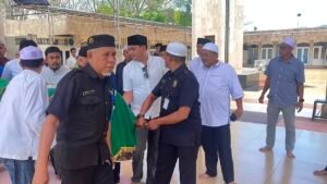 Tangis H Yuni Abdi Nur Sulaiman Iringi Kepergian H Syarifuddin Ardasa, Kehilangan Sosok yang Dianggap Kakak dan Guru
