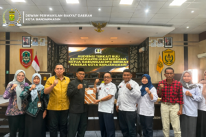 Lensa Foto Kegiatan DPRD Kota Banjarmasin Bulan Juli 13 file 000000000ce881fa8b418994938fa173