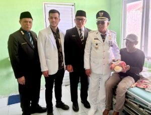 Bupati dan Wabup Kotabaru Sambangi Pasien RSUD PJS di HUT ke-81 Kemerdekaan RI