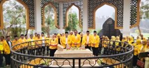 HUT ke-62 Golkar, Hasnuryadi Kenang Jasa Pahlawan dan Tokoh Senior Partai 9 IMG 20261020 115418